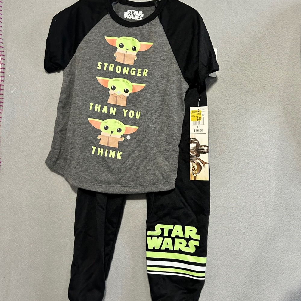 Star Wars Mandalorian Baby Yoda Pajama Set Size 4T Kids Sleepwear 2 Sets - Picture 2 of 8